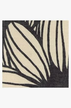 Cheapest 🌟 Ruggable Meena Black & White Rug ✨ -Outdoor Rugs Store Meena Black White D RC 0561 10 Clean Washable Rug Pad copy 2