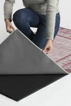 Top 10 ✔️ Ruggable Vintage Daisy Bordered Fuchsia Rug 💯 -Outdoor Rugs Store Vintage Daisy Bordered Fucshia B RC RE131 57 Clean Washable Rug Pad