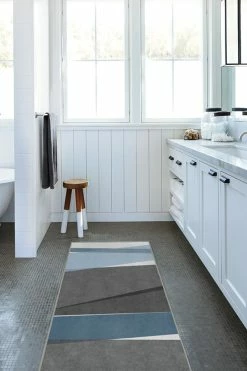 Outlet 🌟 Ruggable Color Field in Blue Rug ⭐ -Outdoor Rugs Store color field in blue C RC 0527 27 V3