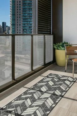 Brand new 🧨 Ruggable Outdoor Painted Chevron Black Rug 🥰 15 Brand new 🧨 Ruggable Outdoor Painted Chevron Black Rug 🥰 -Outdoor Rugs Store painted chevron black C RC OD045 27