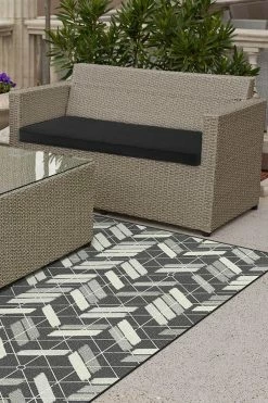 Brand new 🧨 Ruggable Outdoor Painted Chevron Black Rug 🥰 11 Brand new 🧨 Ruggable Outdoor Painted Chevron Black Rug 🥰 -Outdoor Rugs Store painted chevron black C RC OD045 57