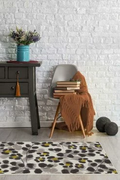 Brand new 🎁 Ruggable Rosette Yellow Rug 😍 -Outdoor Rugs Store rosette yellow C RC 0662 27 335bdb5c 635e 4fb0 a387 707dcb7edb27