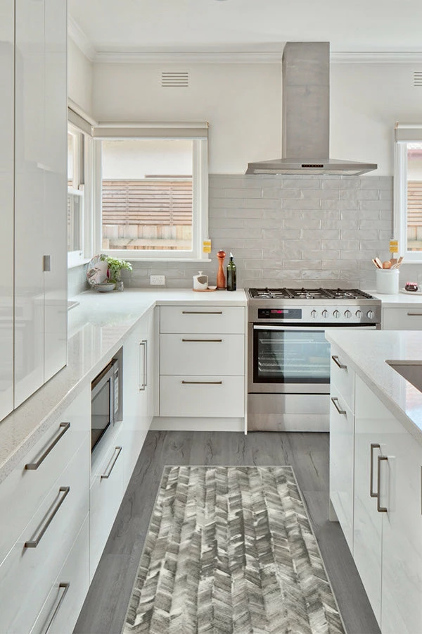 Flash Sale 🎉 Ruggable Watercolor Herringbone Grey Rug 👍 8 Flash Sale 🎉 Ruggable Watercolor Herringbone Grey Rug 👍 - Image 8